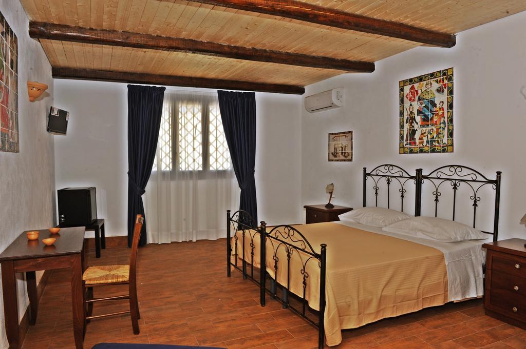 B&B Kephale Catania-Fontanarossai nemzetközi repülőtér Kültér fotó
